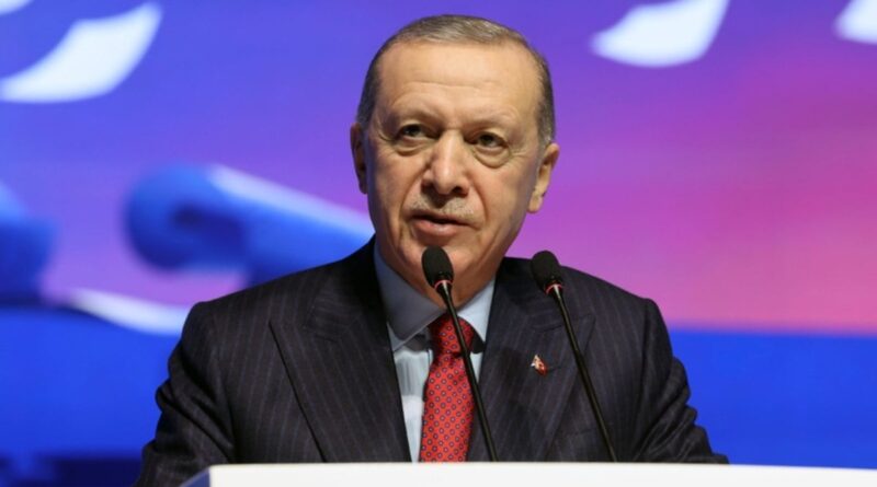 Cumhurbaşkanı Erdoğan, vefatının 41. yılında Necip Fazıl Kısakürek