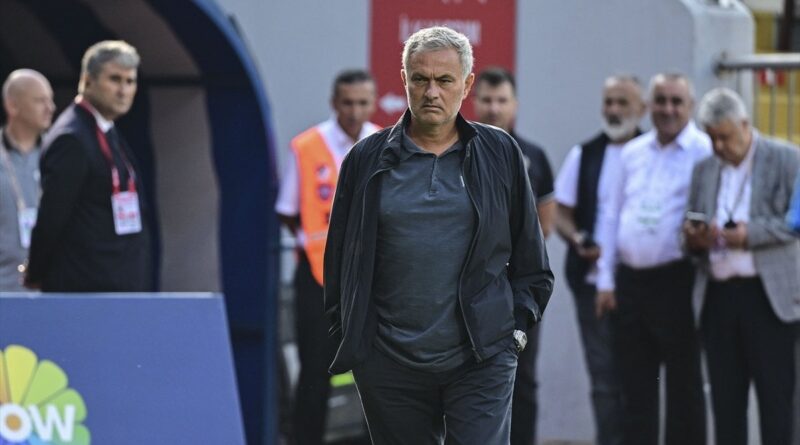 Jose Mourinho: İkinci yarı takımı beğenmedim